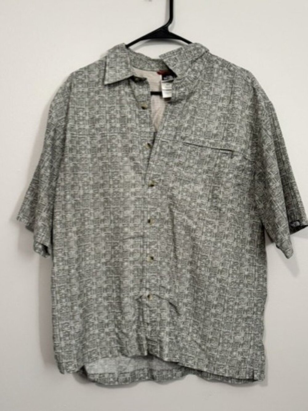 Men's North Face Short Sleeve Buttons Down Shirt Color Green & White Size Medium